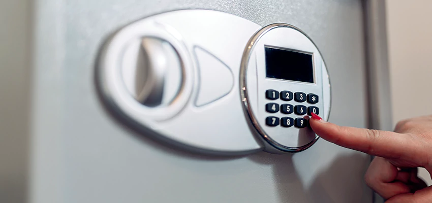 Jewelry Safe Cracking in Santa Barbara, California